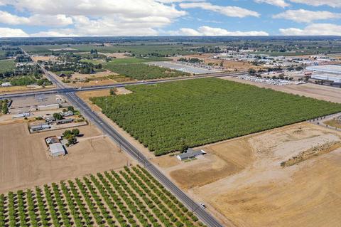 4654 Tully Rd, Modesto, CA 95356 photo 12