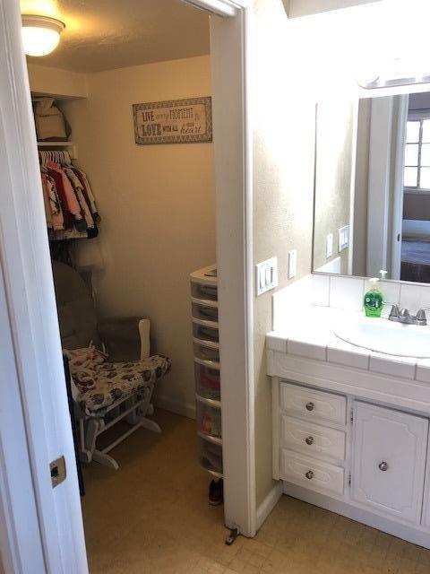 1144 E Morris Ave, Modesto, CA 95350 photo 21