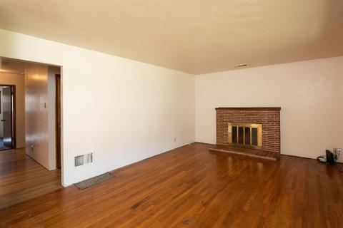 2010 Monticello, Modesto, CA 95350 photo 4
