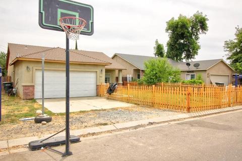 5220 Clark St, Keyes, CA 95328 photo 2