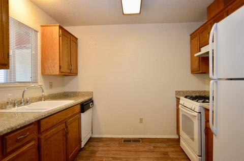 230 Watkins St, Murphys, CA 95247 photo 4
