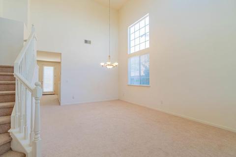 13401 Galena St, Lathrop, CA 95330 photo 2