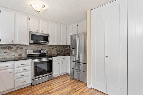13 Adelphi Ct, Sacramento, CA 95825 photo 5
