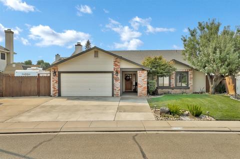 888 Nancy Dr, Ripon, CA 95366 photo 1