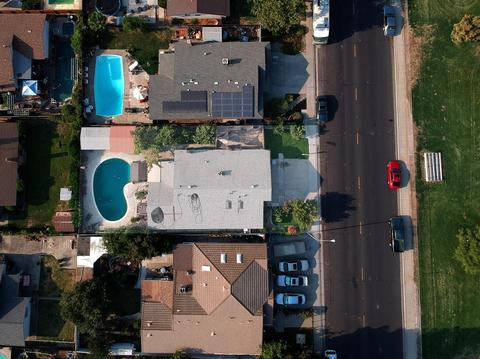 915 Locust Ave, Manteca, CA 95337 photo 2