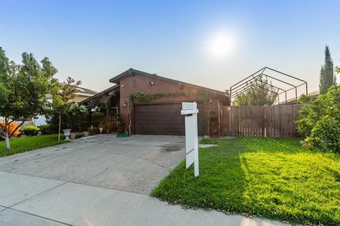 915 Locust Ave, Manteca, CA 95337 photo 1