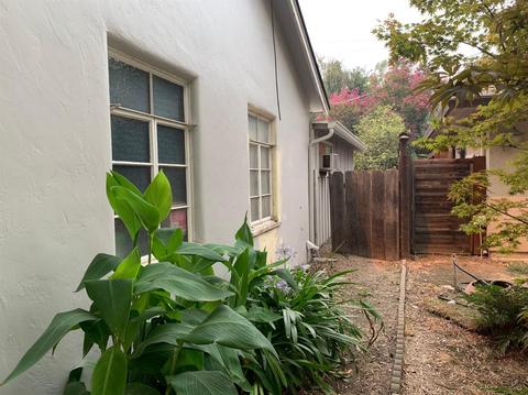 1023 Princeton Ave, Modesto, CA 95350 photo 9