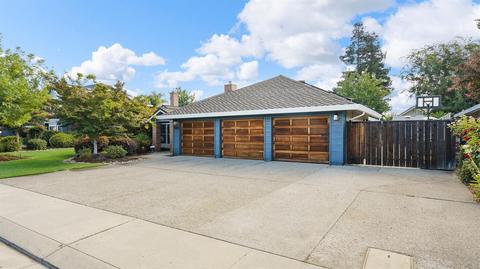 864 Shadowbrook Ln, Manteca, CA 95336 photo 4