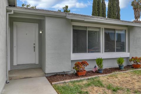 2240 Martin Rd, Tracy, CA 95376 photo 1