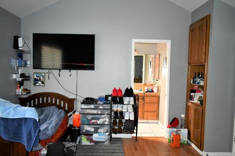1004 Bordeaux Dr, Modesto, CA 95351 photo 19
