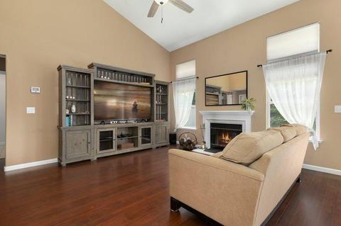 6316 Emerald Dr, Rocklin, CA 95677 photo 2