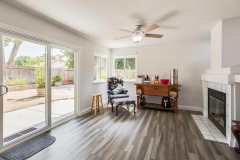 8425 Bramble Bush Cir, Antelope, CA 95843 photo 12