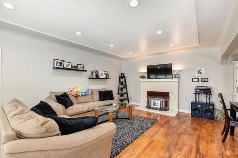 129 Wilson Ave, Modesto, CA 95354 photo 9