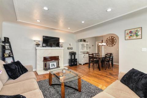 129 Wilson Ave, Modesto, CA 95354 photo 11