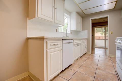 3316 Montclair Ct, Modesto, CA 95350 photo 9