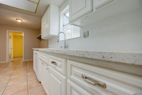 3316 Montclair Ct, Modesto, CA 95350 photo 12