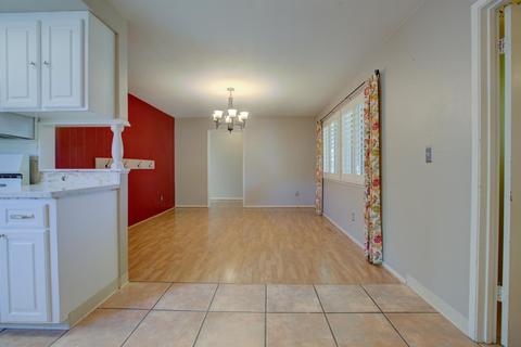 3316 Montclair Ct, Modesto, CA 95350 photo 5