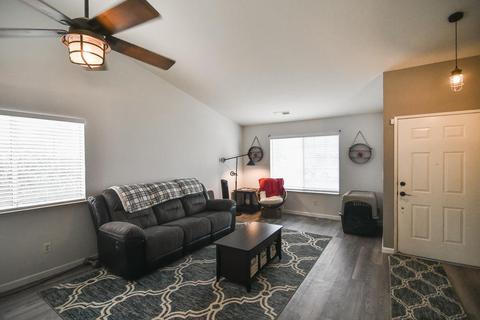 1240 Shawn Ct, Lathrop, CA 95330 photo 4