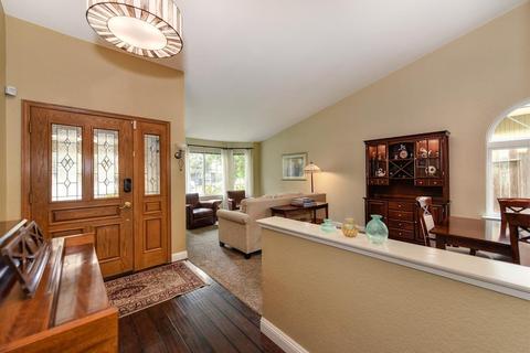 8022 Falcon View Dr, Antelope, CA 95843 photo 4