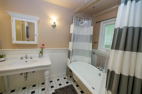 209 Griswold Ave, Modesto, CA 95350 photo 47