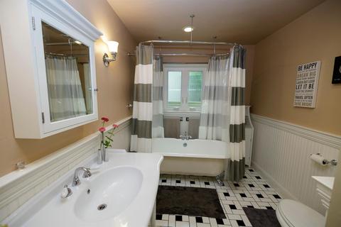 209 Griswold Ave, Modesto, CA 95350 photo 46