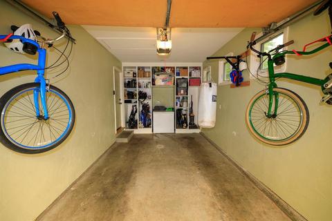 209 Griswold Ave, Modesto, CA 95350 photo 8