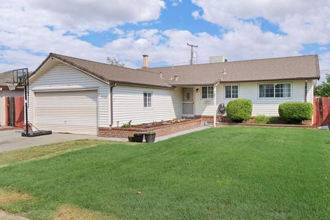 1451 Cardinal St, Lodi, CA 95242 photo 3