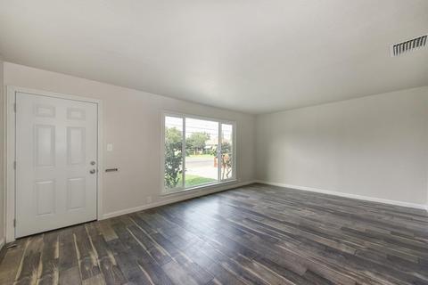 622 E North St, Manteca, CA 95336 photo 6