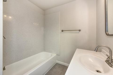 622 E North St, Manteca, CA 95336 photo 23