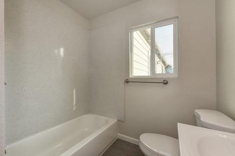 622 E North St, Manteca, CA 95336 photo 28