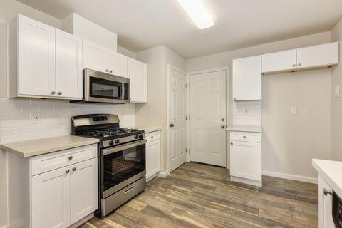 622 E North St, Manteca, CA 95336 photo 11