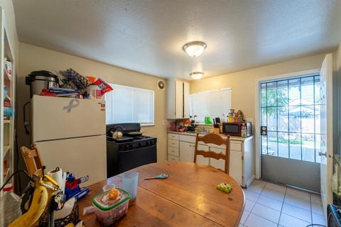 220 S 3rd St, Patterson, CA 95363 photo 7