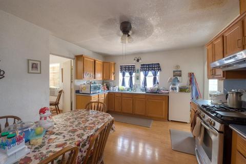 618 Orange Ave, Patterson, CA 95363 photo 12