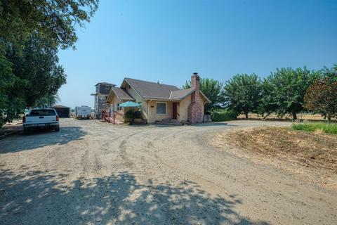 618 Orange Ave, Patterson, CA 95363 photo 2