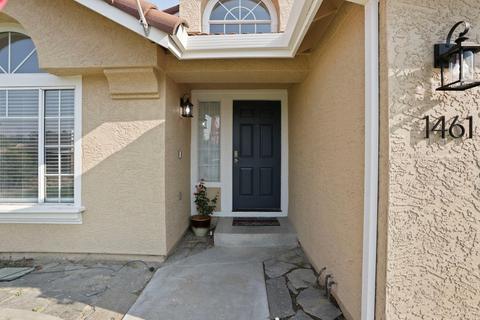 1461 Divine Ln, Tracy, CA 95376 photo 2