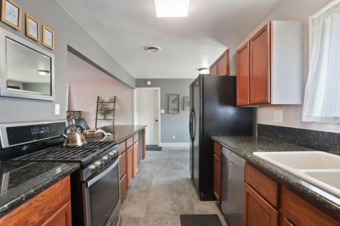 1813 Robbie Ave, Modesto, CA 95350 photo 5
