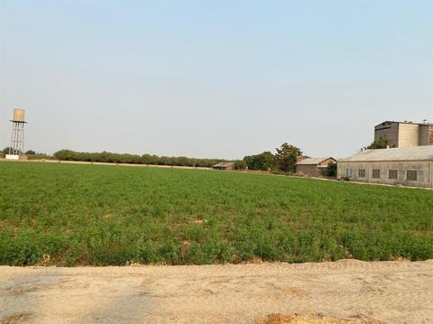 312 S Johnson Rd, Turlock, CA 95380 photo 4