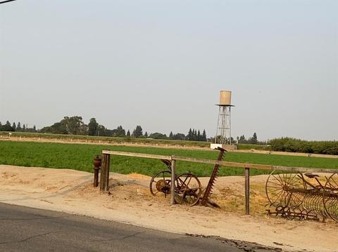 312 S Johnson Rd, Turlock, CA 95380 photo 3