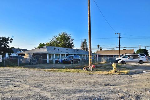 131 Imperial Ave, Modesto, CA 95358 photo 1