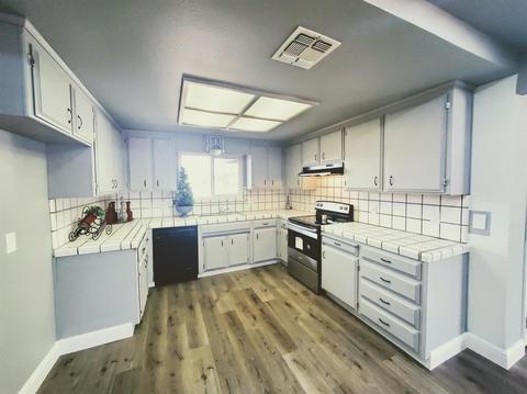 1404 Greenwich Dr, Manteca, CA 95336 photo 6