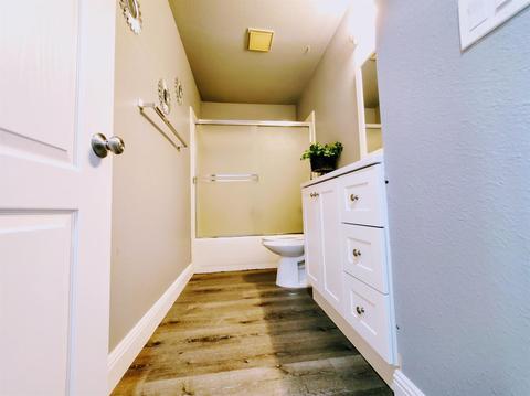 1404 Greenwich Dr, Manteca, CA 95336 photo 17