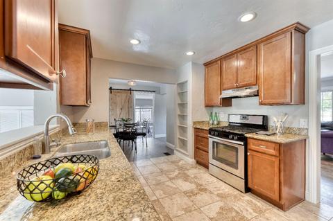 8025 Peerless Ave, Orangevale, CA 95662 photo 3