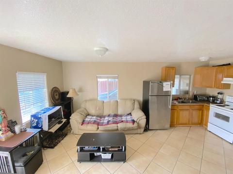 1033 Beverly, Modesto, CA 95351 photo 4