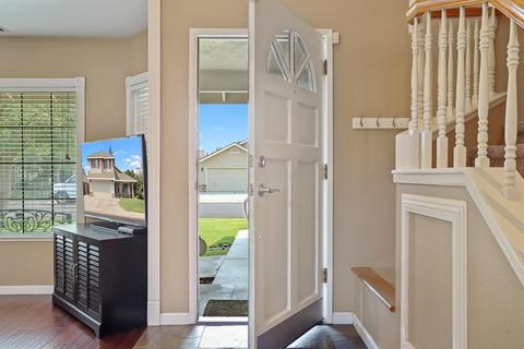2061 Zaiger Way, Modesto, CA 95350 photo 4