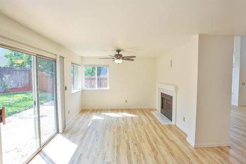 8433 Bramble Bush Cir, Antelope, CA 95843 photo 12