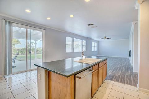 11173 Graeton Cir, Mather, CA 95655 photo 7