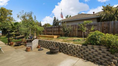 125 Silver Spruce Ct, Galt, CA 95632 photo 3