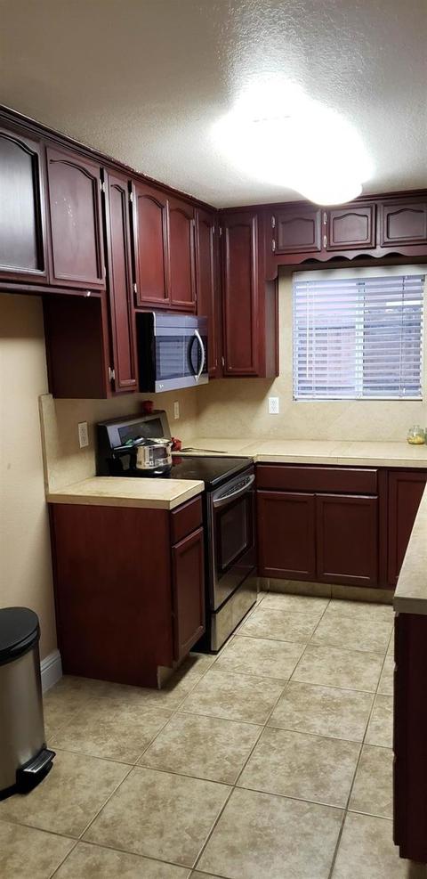 1532 Dezzani Ln, Modesto, CA 95358 photo 6