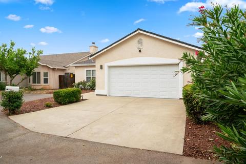 3921 Mona Park Ln, Carmichael, CA 95608 photo 1