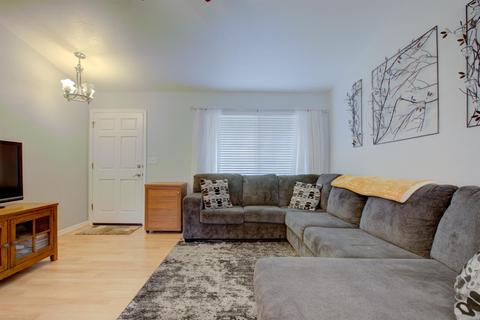 3912 Hollywood Dr, Ceres, CA 95307 photo 13